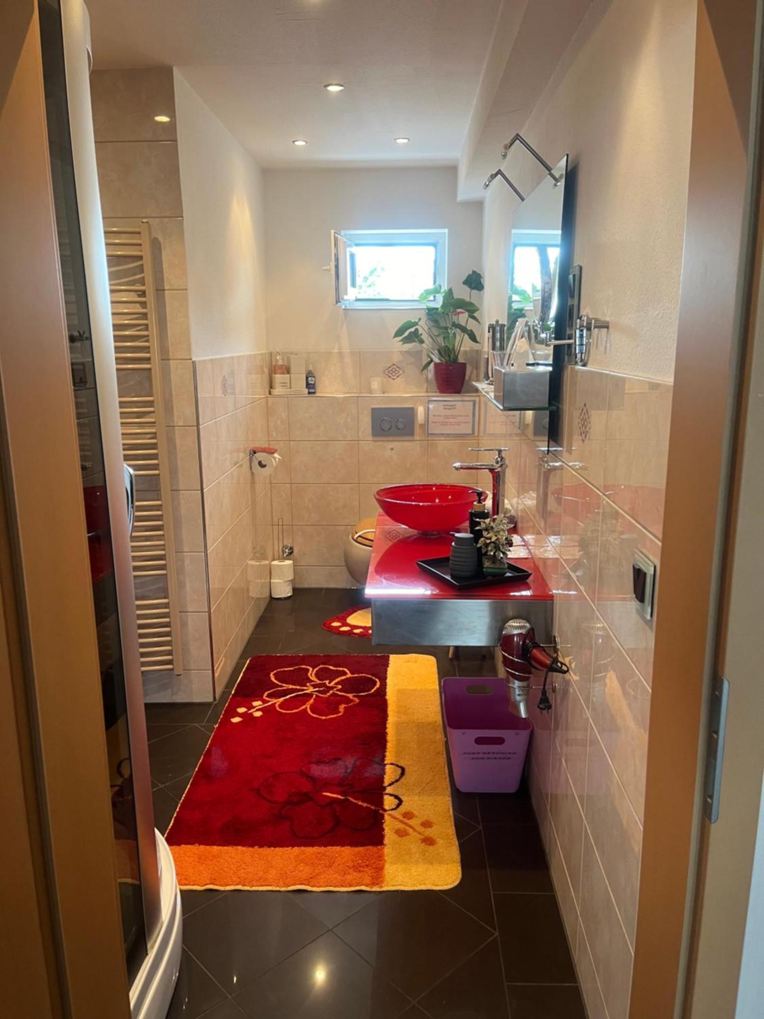 Gaestezimmer In Ratingen Bei Duesseldorf Mit Einem Hauch Luxus Dış mekan fotoğraf